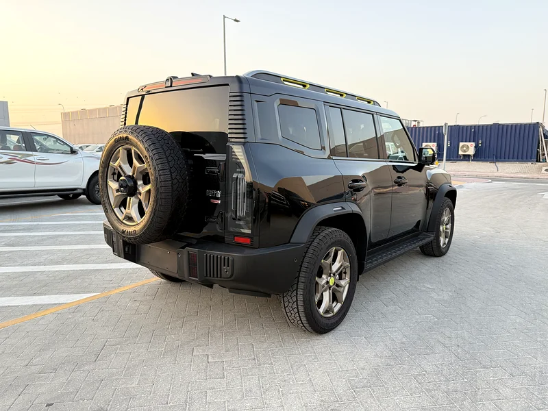 Geely T2 LUXURY Black / Gray 8-speed Crystal Gear Shift, Pilot Seats with External and Internal Cameras 202563174302599555112
