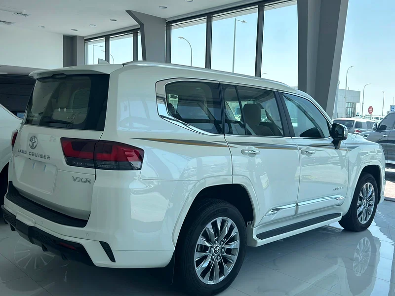 Toyota Land Cruiser VXR TWIN TURBO63140687181953113