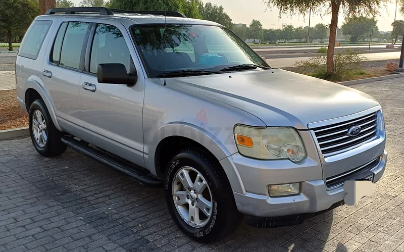 Ford Explorer XLT 2010 Model with 6 Airbags.63149117982339111