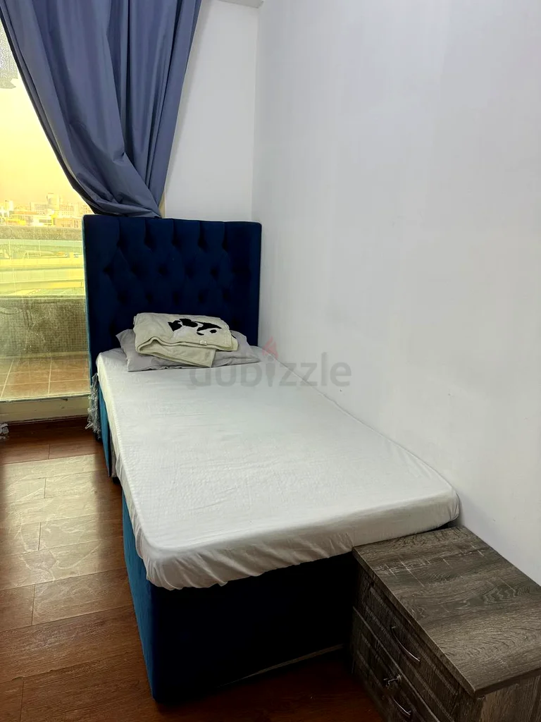 Executive private room with attached balcony in Marina633150897041951121