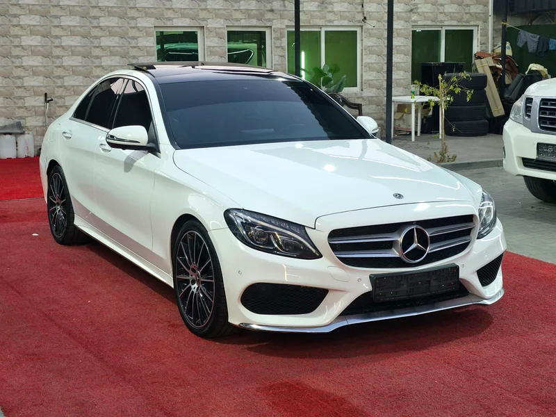 Mercedes C200 EMC  
Model: 2018  
Mileage: 123,000 km  
Price: 72,000 AED  
GCC specifications63231640833795114