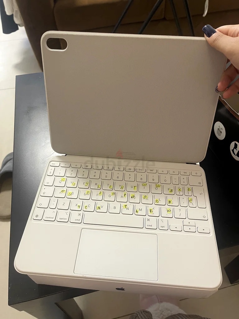 Apple Magic Keyboard for MacBook - Sleek  Ultra-Responsive!63169457380737113