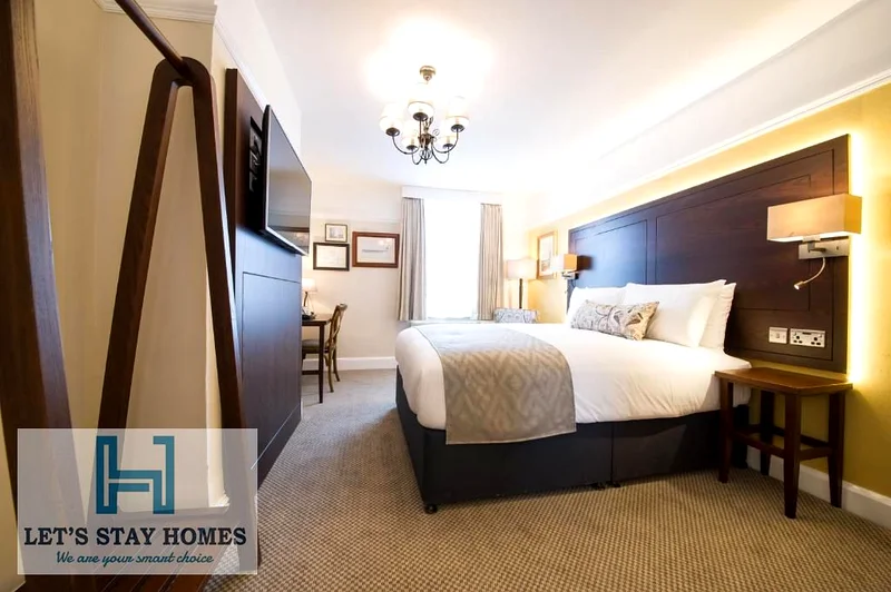 Hot Deal I Furnished I Kitchen | Monthly Payment I Near Metro | Wi-Fi | Weekly Housekeeping I All Bills Paid63169920624129112