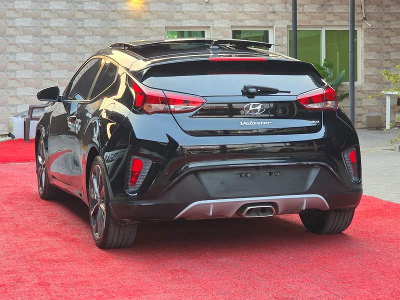 Hyundai Veloster Sport  
Model: 2019  
Mileage: 131,000 km  
Price: 44,000 AED  
Gulf specifications63170387564161114