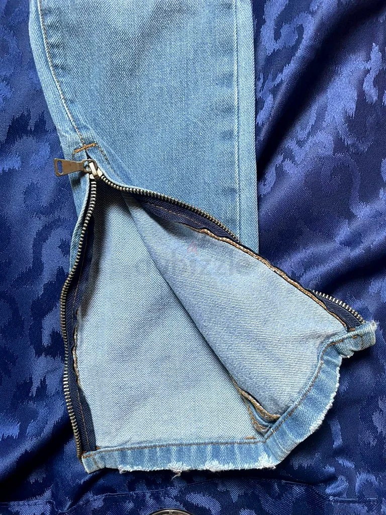 جينز أزرق فاتح ممزق من Forever 21 أنيق - الحجم: 2963237616741633114