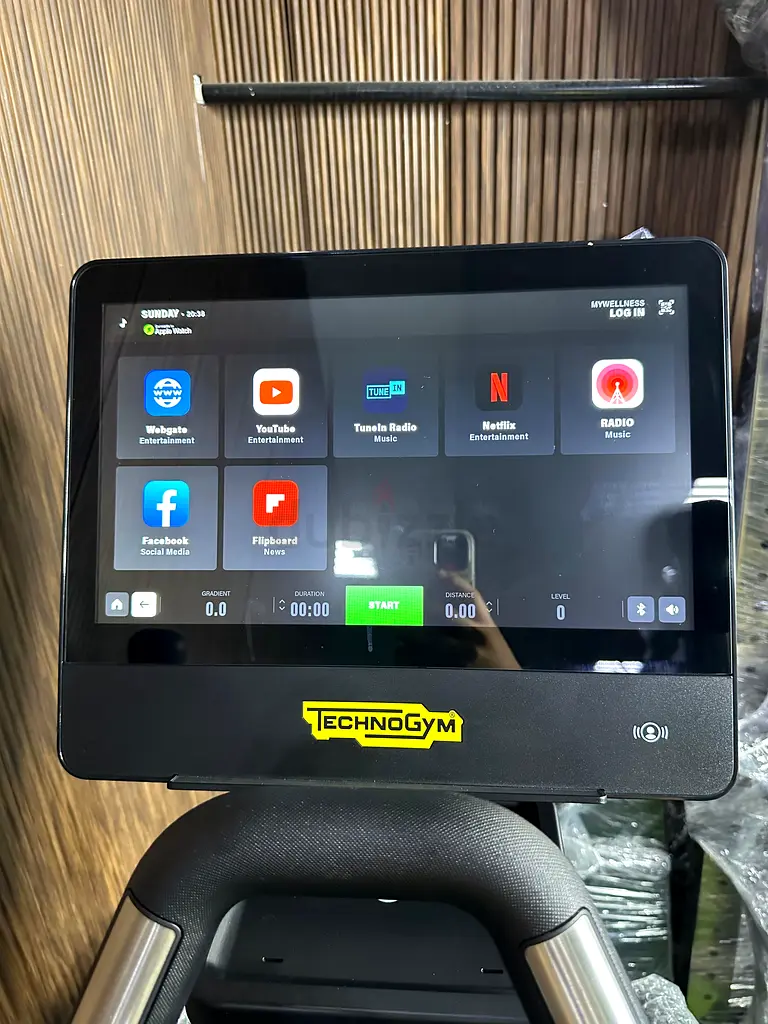 TECHNOGYM EXCITE LIVE SYNCHRO AR LIVE 16 P63252951243011118