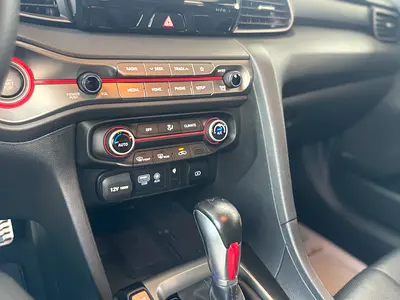 صورة 13 لـ 2019 Hyundai VELOSTER