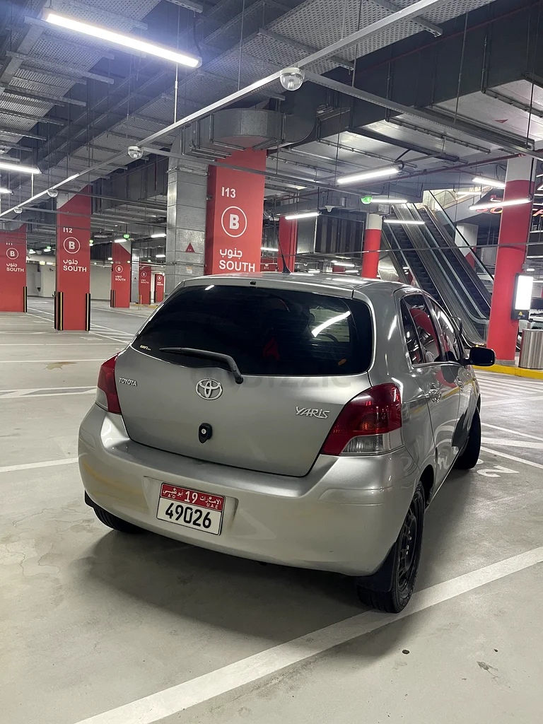 Toyota yaris 201063165693608963114
