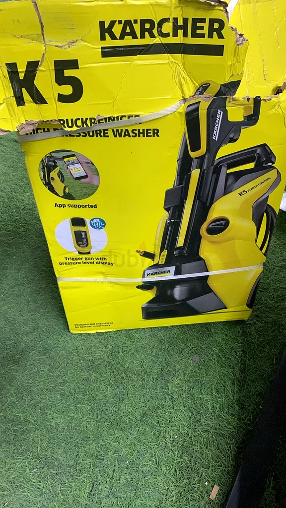 Kärcher Pressure Washer - Powerful and Efficient Cleaning!63251897749250111