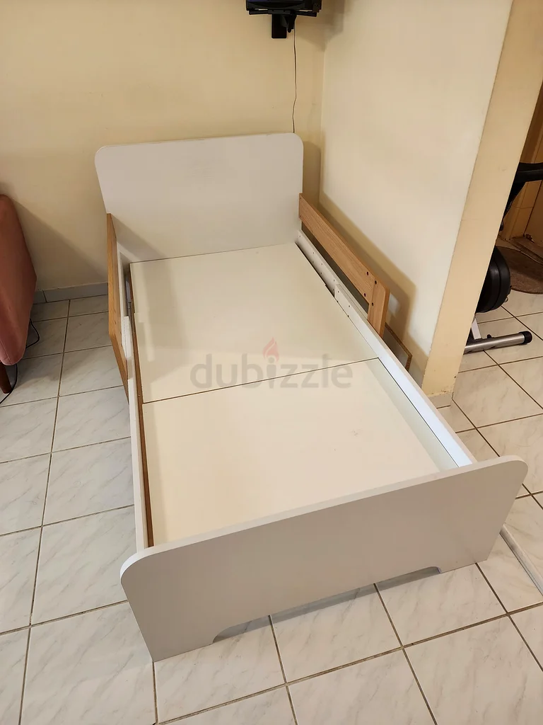 سرير أطفال جديد - قابل للتمديد للبالغين !!!! مرتبة مجانية !!!63218811981057112