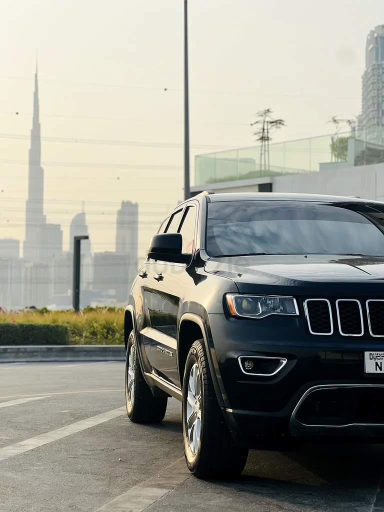 Jeep Grand Cherokee 202163225697613185112