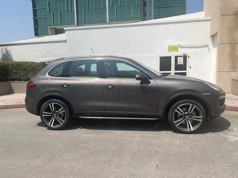 Clean and Low Mileage Cayenne for Sale!63168968526721114