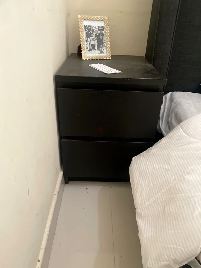 Bed side drawers63186754337281111