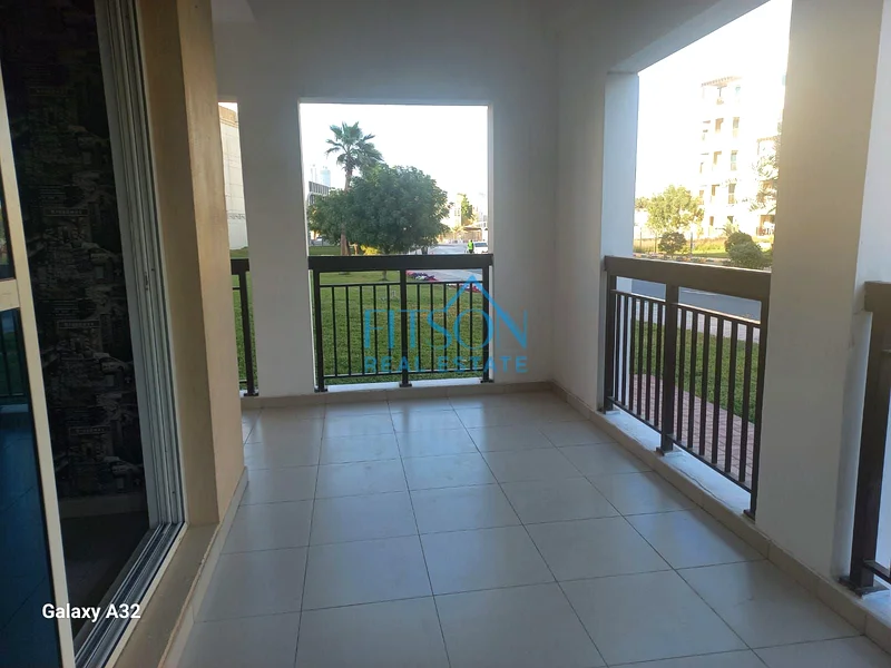 تصميم كبير | بالقرب من خليج الأعمال | موقع متميز63293454478339114
