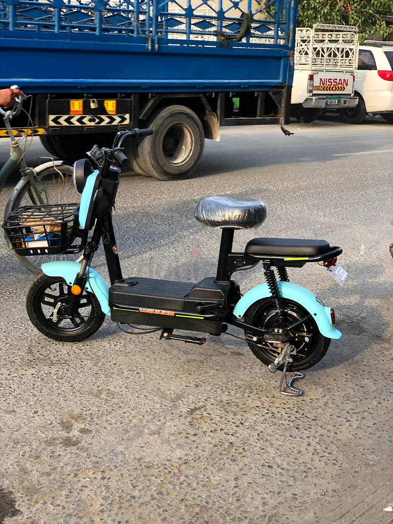 فقط 800 درهم إماراتي، اجعل نفسك بارزًا بهذه الدراجة الكهربائية الأنيقة!63171757272451114