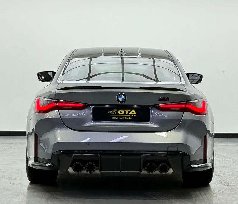 سيارة BMW M4 Competition M xDrive لعام 2022، مع طلاء واقي كامل (PPF)، وضمان الخدمة من الوكالة حتى عام 2027، وسجل صيانة من الوكالة، مناسبة لدول مجلس التعاون الخليجي63230141842178114