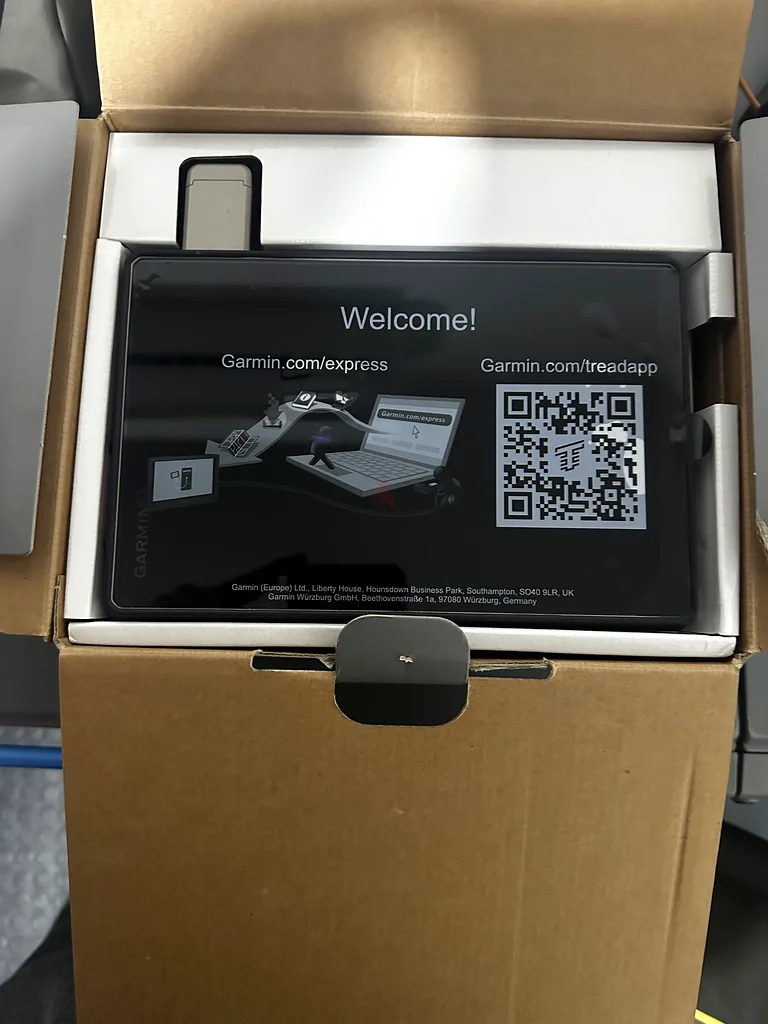 تريد® - إصدار الرحلات البرية  
جهاز ملاحة عبر الأقمار الصناعية بقياس 8 بوصات للطرقات الوعرة  
GARMIN63263511600130112