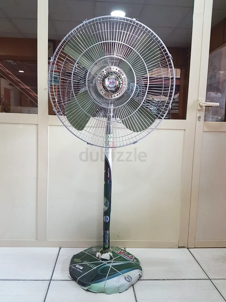 مروحة قاعدة يوناس 24 بوصة63219826566658111