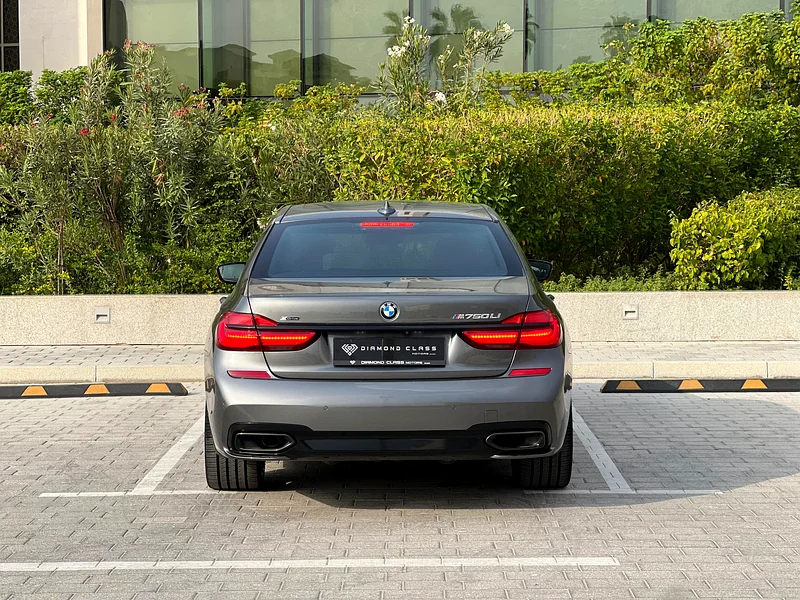 BMW 740Li --Zero Accident63176167980034113