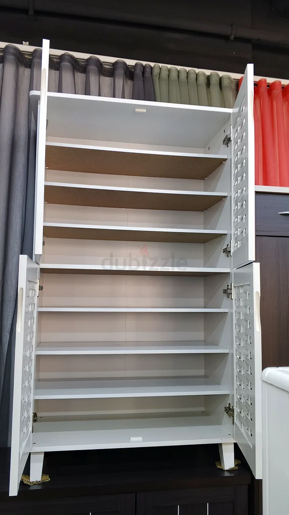Stylish White Storage Wardrobe with Spacious Shelves63212401910019111
