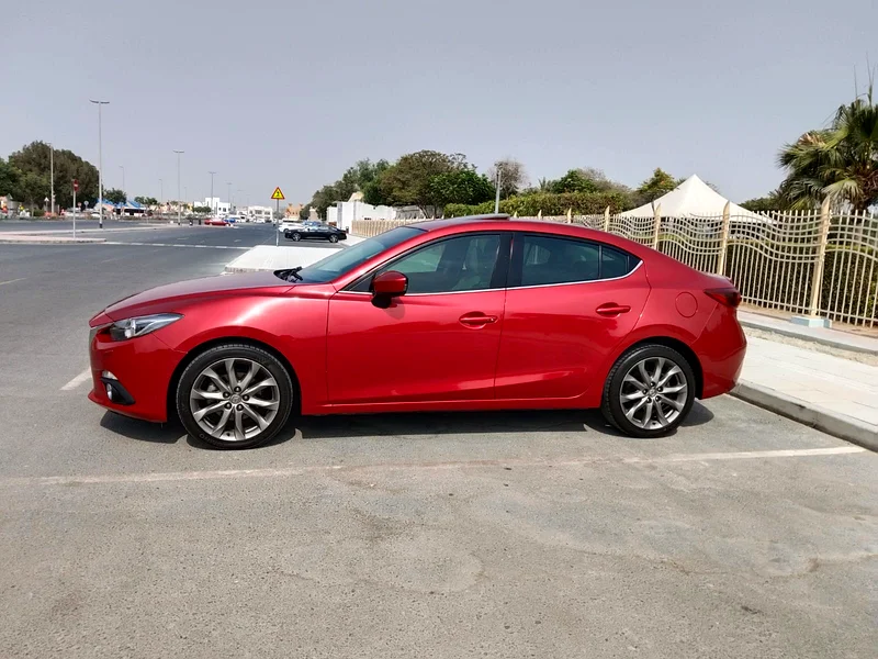 MAZDA 3 2016 GCC R GRADE, FULL OPTION WITH HEADS UP DISPLAY, 2 KEYS, PRISTINE CONDITION63175262544129114