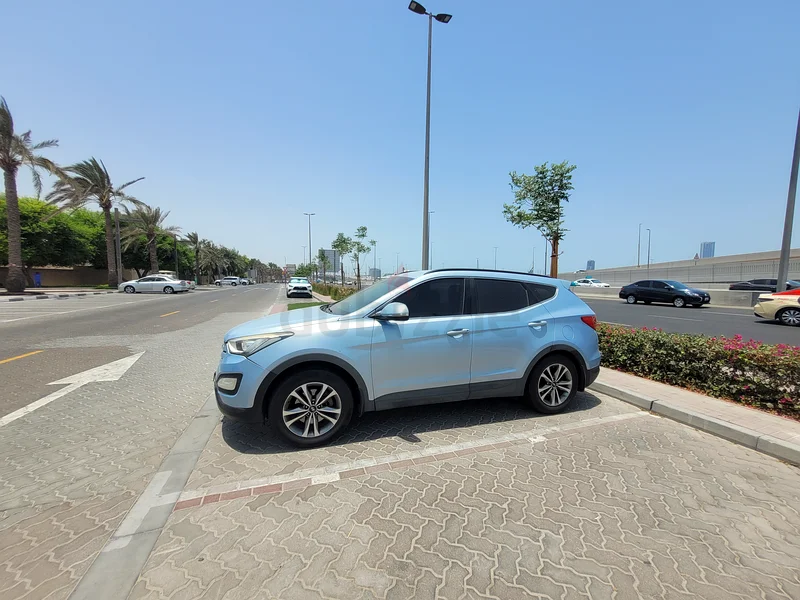 Hyundai Grand Santa fe for Sale63171299393922112