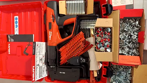 HILTI POWDER-ACTUATED FASTENING GUN