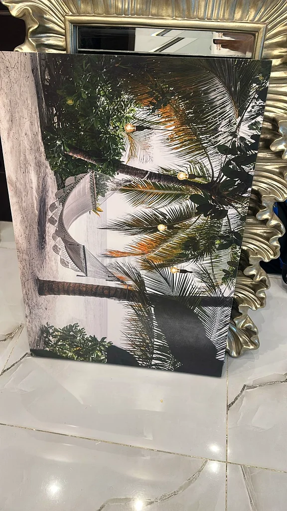 Stunning Palm Tree Artwork - Perfect for Home Decor!63223850833411110