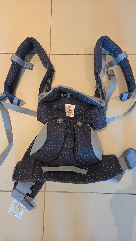 Ergonomic Baby Carrier - Comfort and Style for Your Little One!63229682357762111