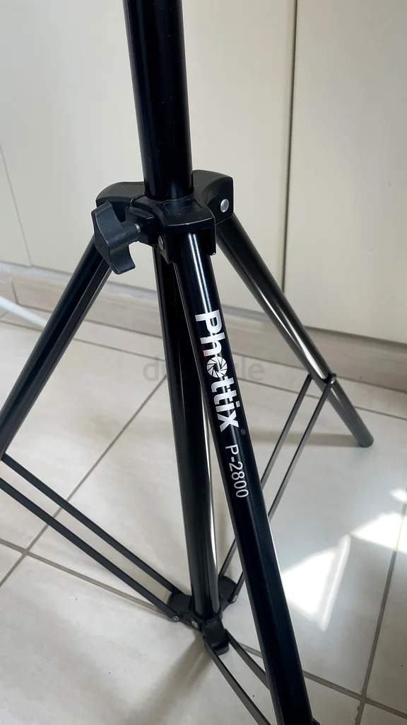 3 Camera Tripod stands63234126746114111