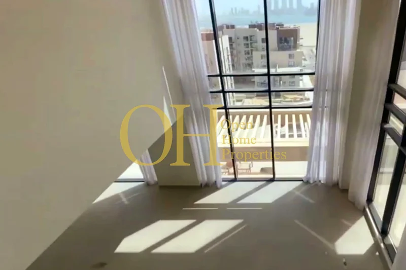 شقة فاخرة من 4 غرف نوم على ثلاث طوابق | مسبح خاص | منزل رائع63246728097795114