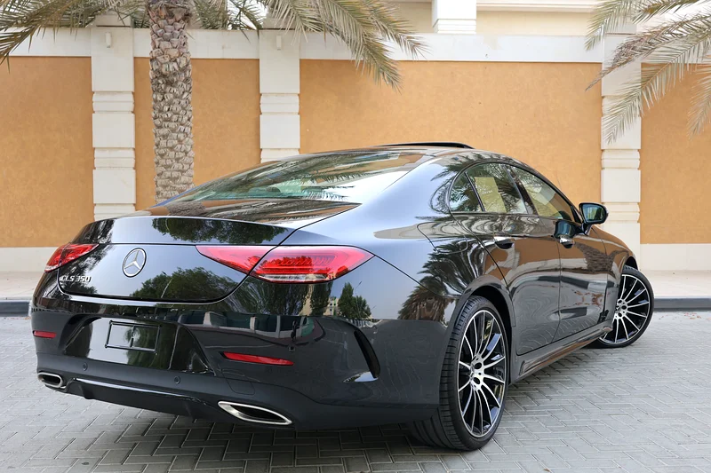 MERCEDES BENZ CLS350 AMG - GCC SPECS - UNDER WARRANTY / GARGASH - ACCIDENT FREE - EXCELENT CONDITION63164769515907112
