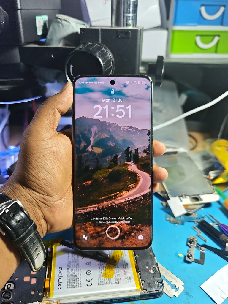 Realme Smartphone - Sleek Design  Great Features!63212403125122111
