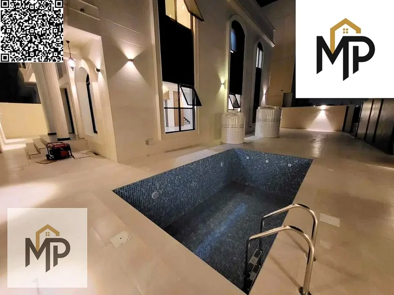 Own a classic villa on the corner of two streets in front of Azha Complex. The land area is 4,200 feet, with a large swimming pool and a large garden,63897311304963111