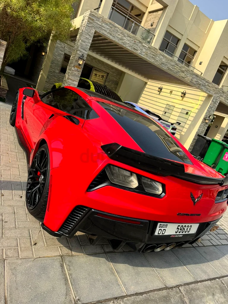 كورفيت أحمر مبني حسب الطلب63174779861506113