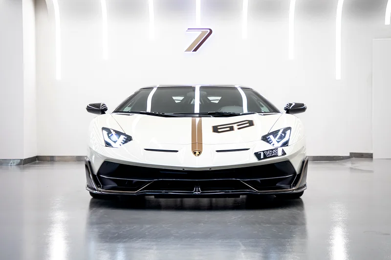 2020 لامبورغيني أفنتادور SVJ أصلية 63 كوبيه محدودة الإصدار بحالة ممتازة63154165822083110