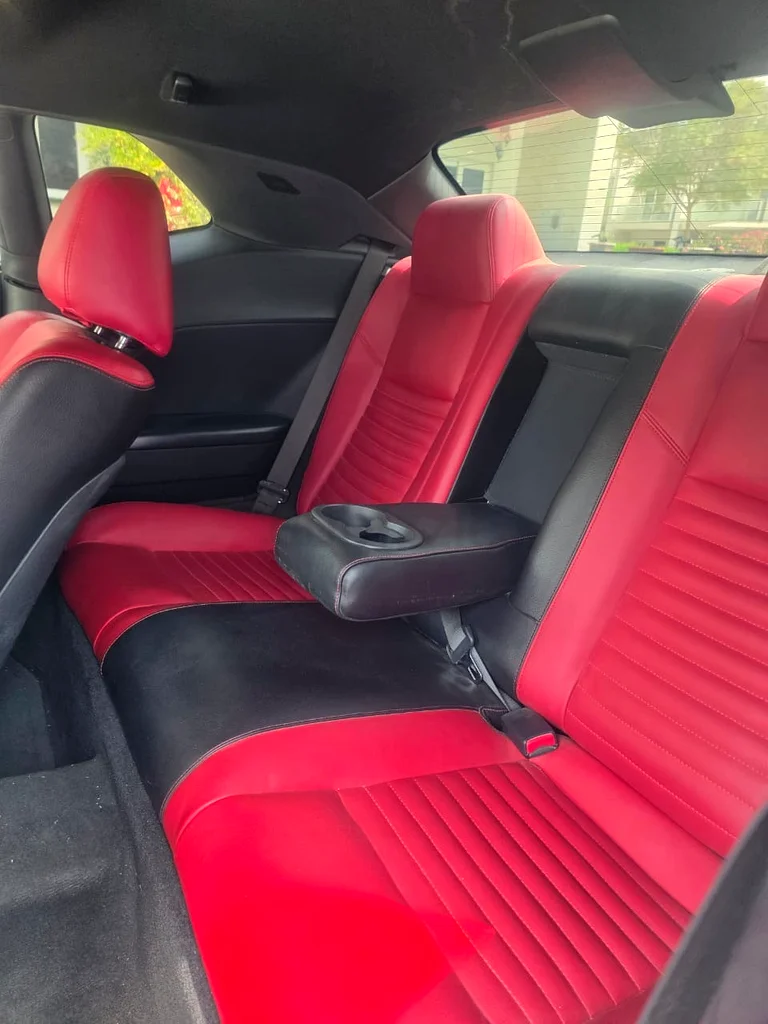 Dodge Challenger - Red Interior - Perfect Condition63224787911427114