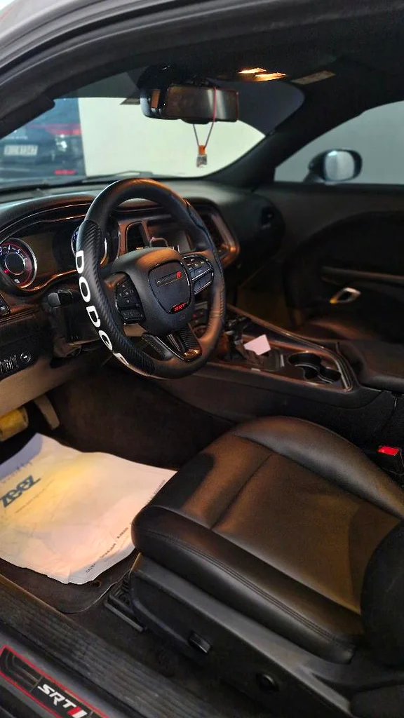 Dodge Challenger, 2015, clean and upgraded63224787886338110