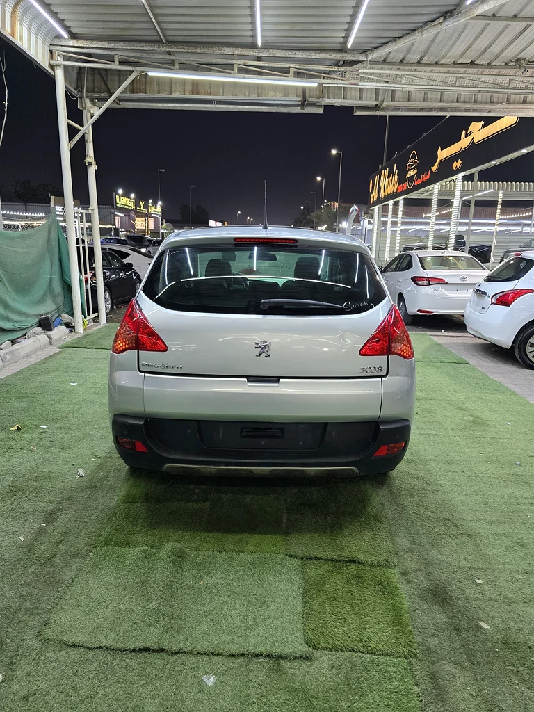 Peugeot 3008, very clean Gulf version63221824572545114