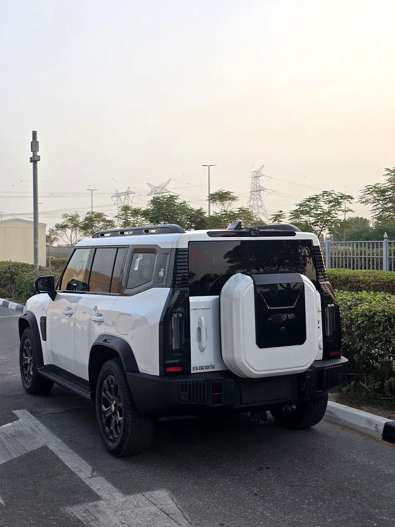 JETOUR T2 Travel Plus 2025 WHITE COLOR ( COMMEMORATIVE EDITION ) with Hook .63174302505219112