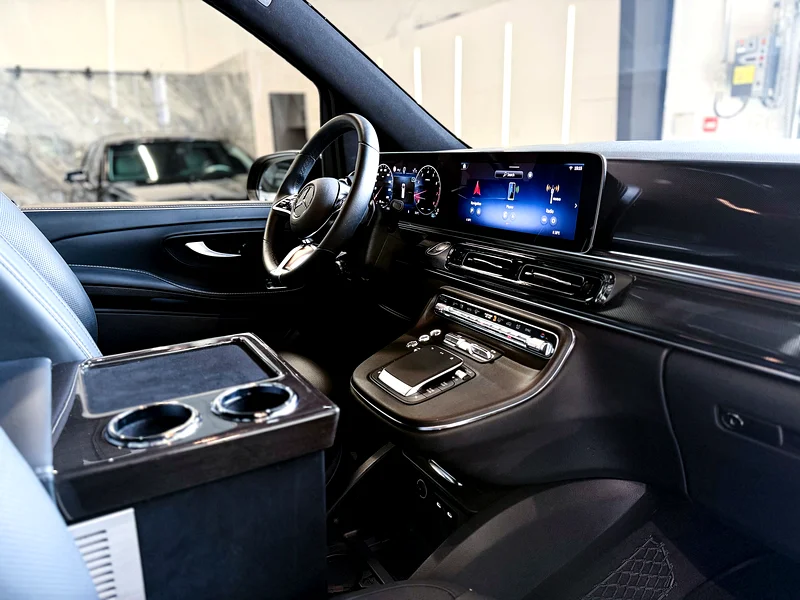 MERCEDES-BENZ V300 2025 V-LINE DESIGN VIP CAR | GCC | ONLY 1,000 KM63150481443202113
