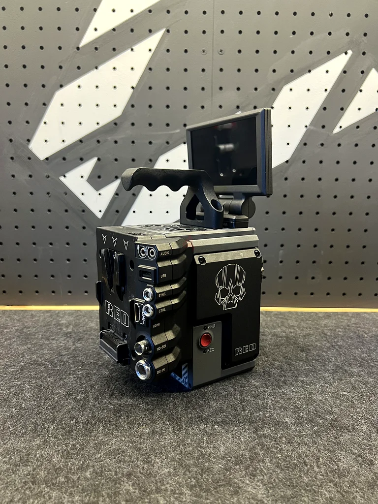كاميرا RED Scarlet-W 5K مع طقم DSMC2 – ساعات استخدام قليلة + إكسسوارات63241128906115111