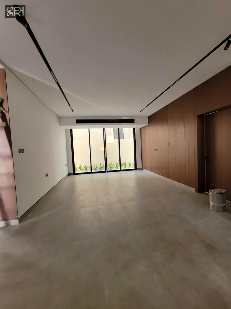 Luxury 6-Bedroom Villa for Sale in Al Bahia - Ajman63881803499011111