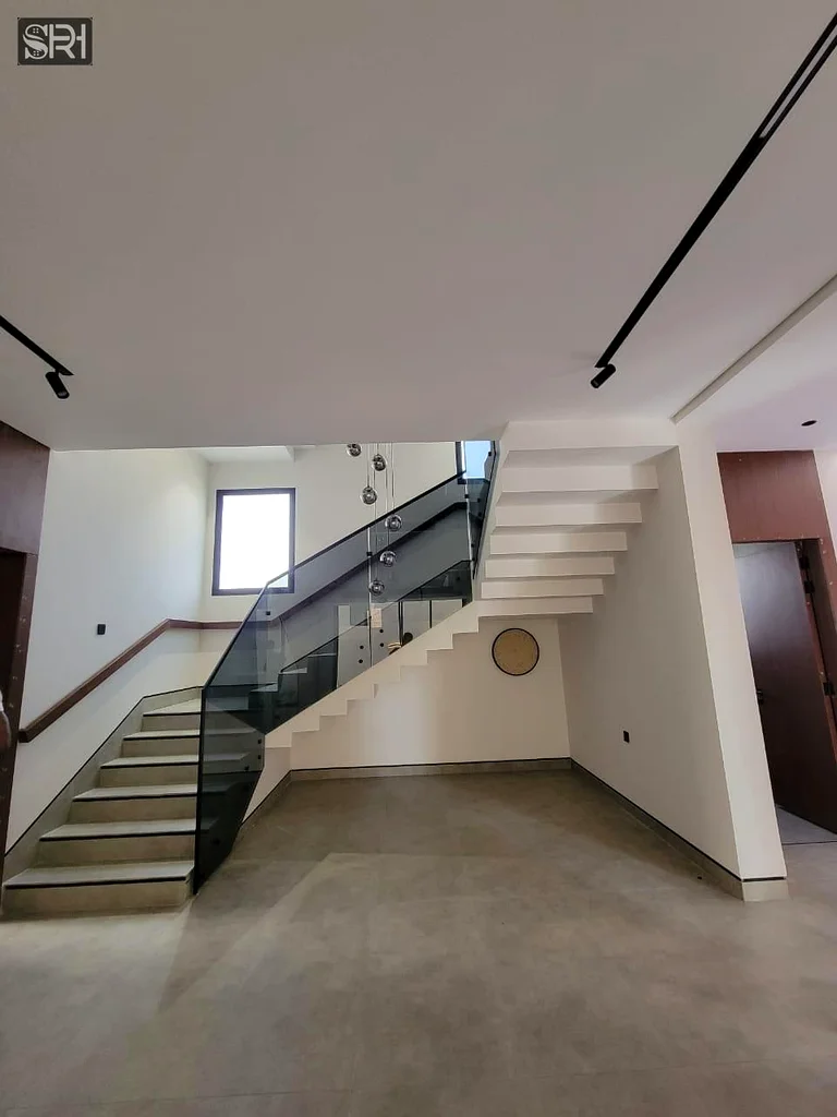 Luxury 6-Bedroom Villa for Sale in Al Bahia - Ajman63881803499011110