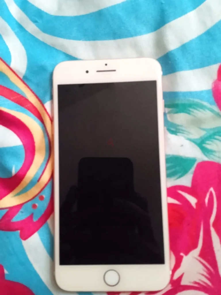 Apple iPhone 7 Plus - Gold - 128GB - Great Condition!63216358211714111