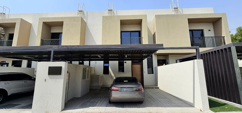 Like brand new 3 badroom  with maid room and balcony Price 100k632999001596191129