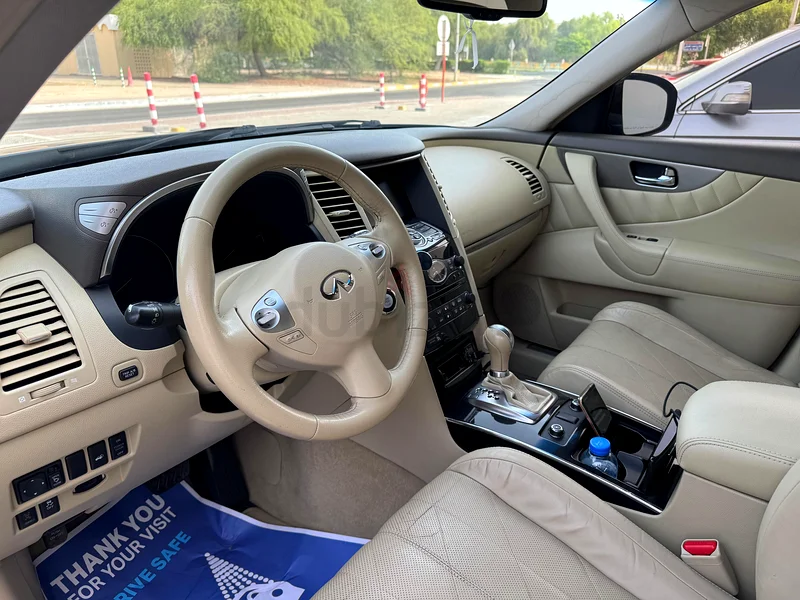 إنفيني QX70 2016 | دول مجلس التعاون الخليجي | خيار كامل | 3.7 لتر V6 | حالة ممتازة63135492719619113