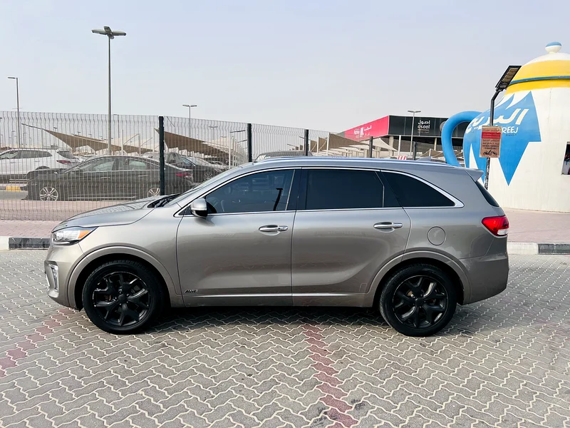Kia sorento2017 /Low mileage/very clean car63171298119811113