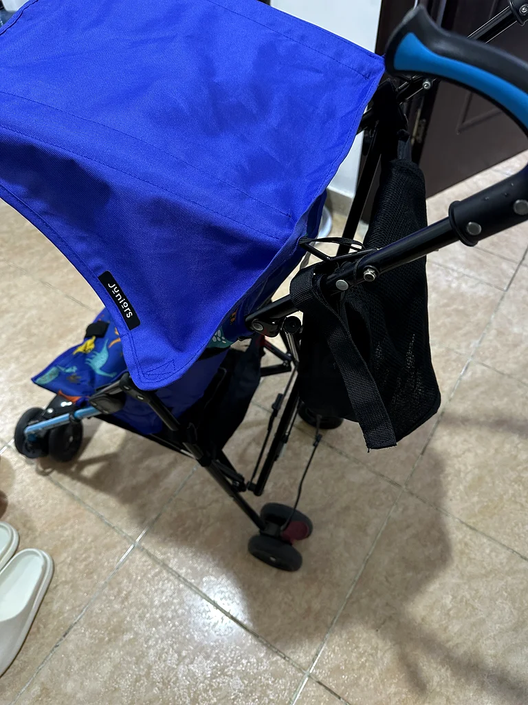 عربة أطفال خفيفة الوزن وملونة لمغامرتك الصغيرة!63230185731587111