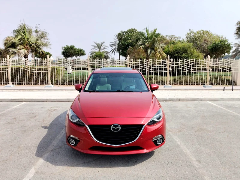 MAZDA 3 2016 GCC R GRADE, FULL OPTION WITH HEADS UP DISPLAY, 2 KEYS, PRISTINE CONDITION631752625441291124